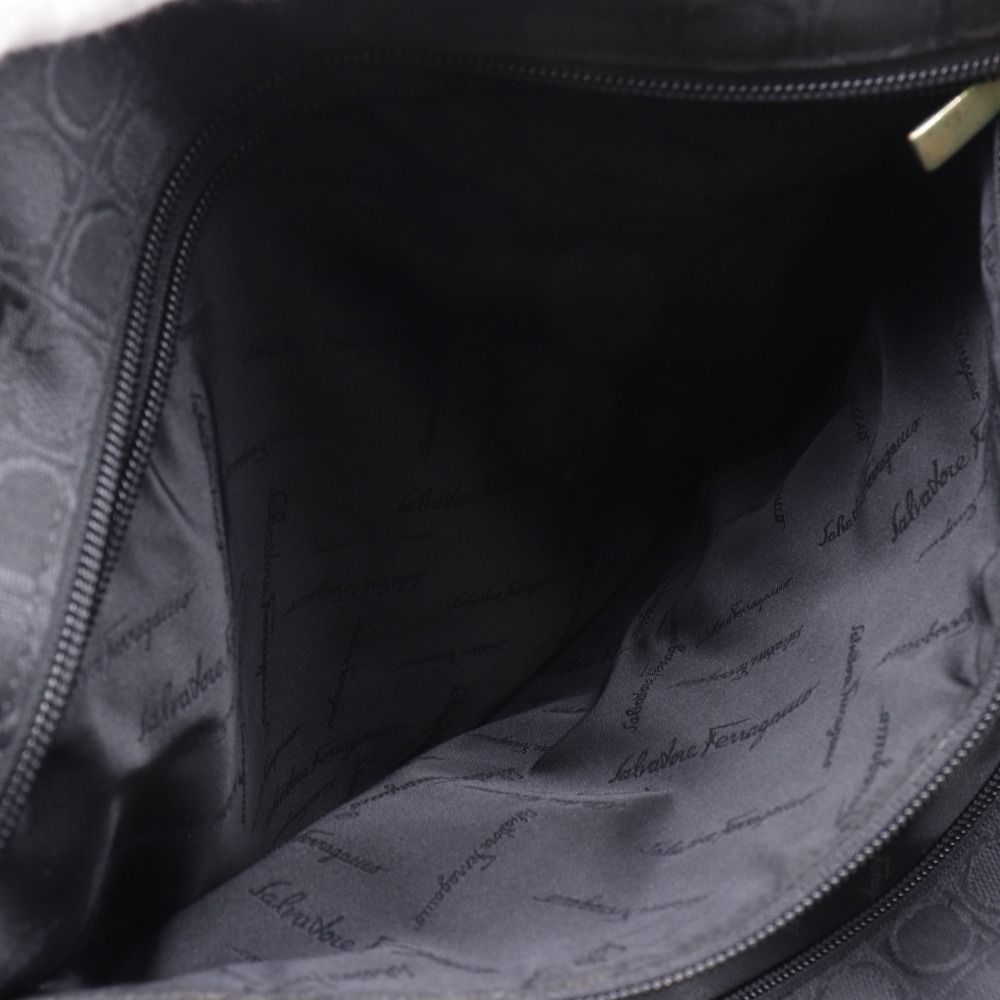 Salvatore Ferragamo】サルヴァトーレフェラガモ ガンチーニ AU-21