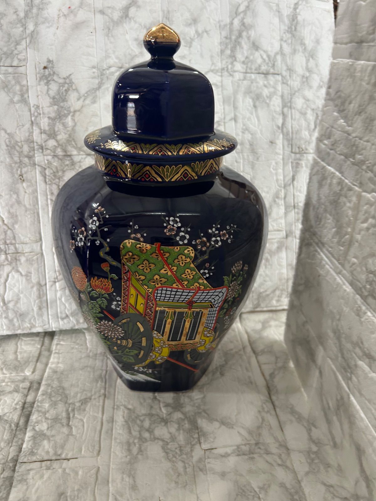 骨董品 蓋付き花瓶 花器 フラワーベース 花柄 - メルカリ