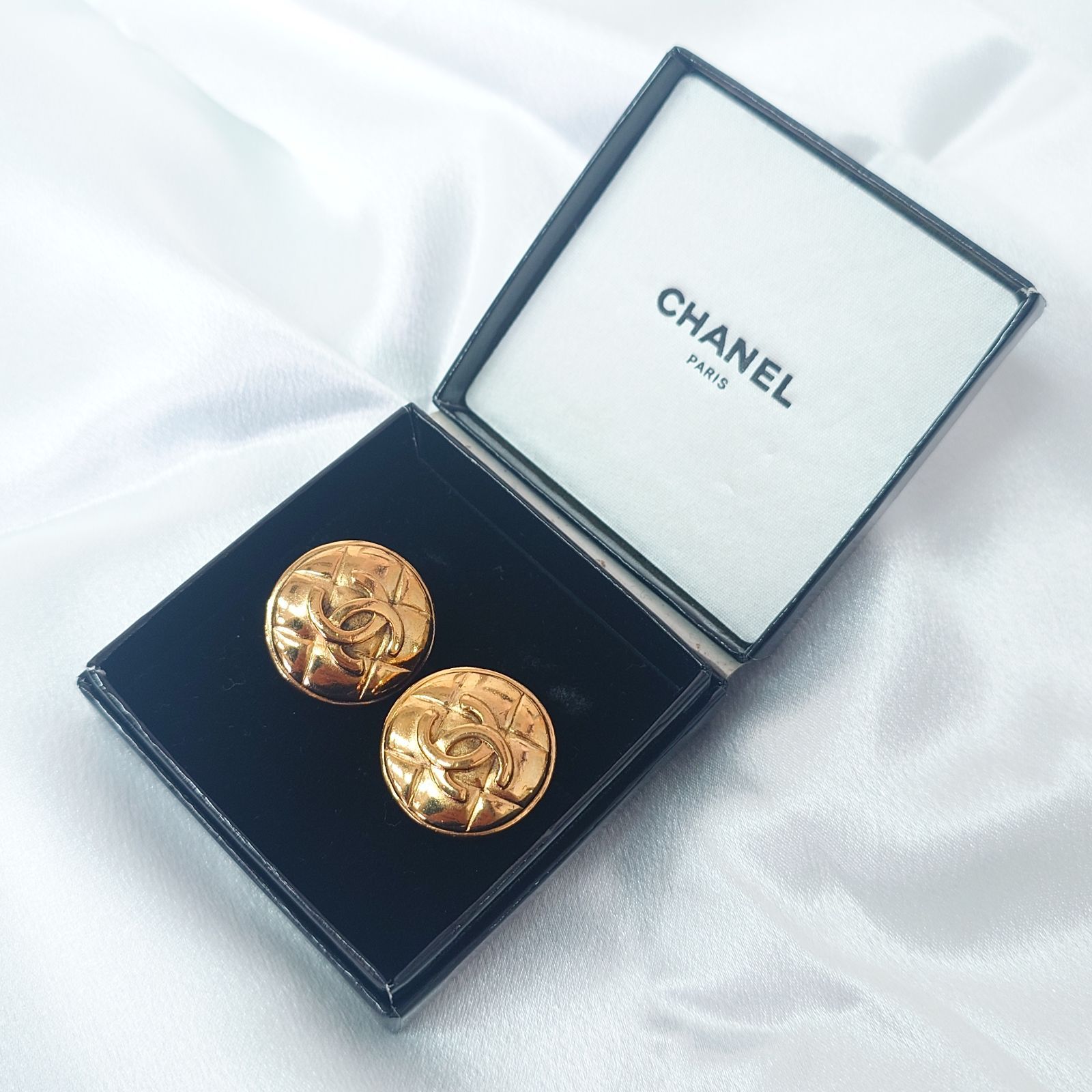 ✨CHANEL✨ココマーク✨ゴールド✨マトラッセ✨ヴィンテージ✨イヤリング✨ CHANEL（シャネル） ココマーク マトラッセ ヴィンテージ イヤリング