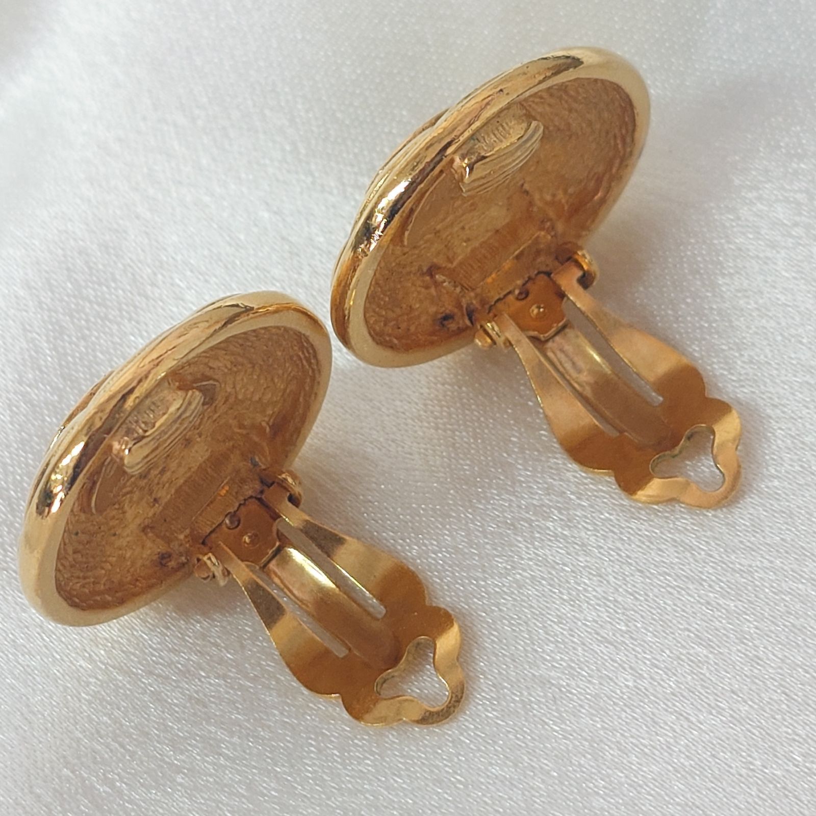 ✨CHANEL✨ココマーク✨ゴールド✨マトラッセ✨ヴィンテージ✨イヤリング✨ CHANEL（シャネル） ココマーク マトラッセ ヴィンテージ イヤリング