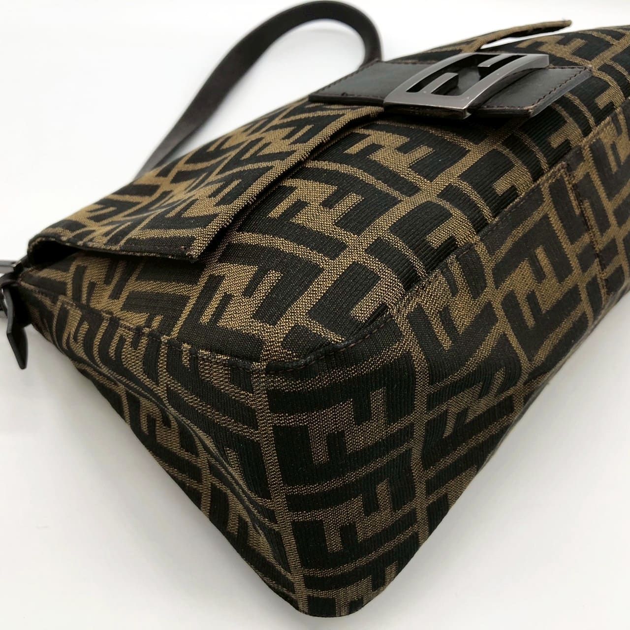 FENDI フェンディ マンマバケット ハンドバッグ ショルダーバッグ