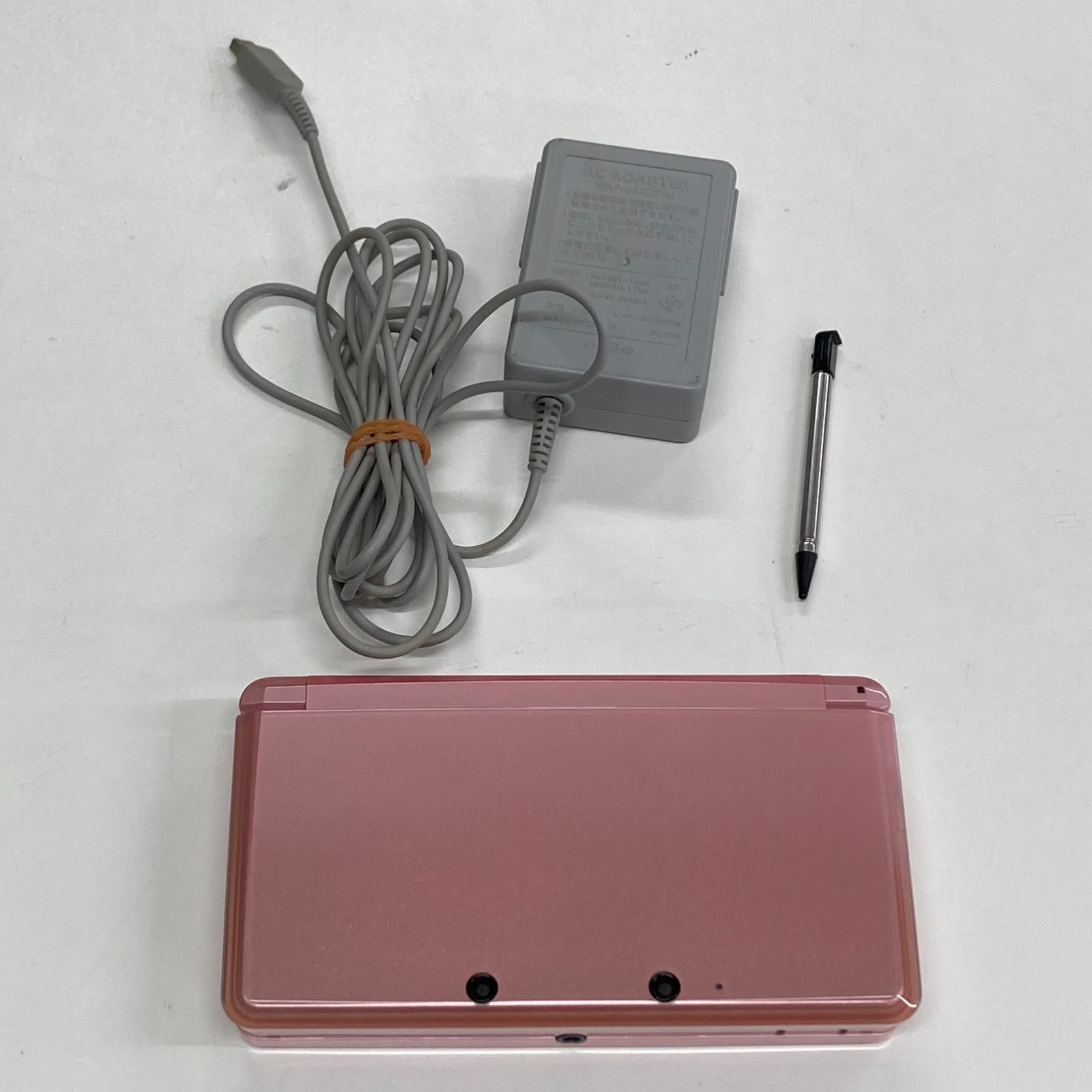 【美品】ニンテンドー3DS 本体 グロスピンク+sdカード+充電器 美品】ニンテンドー3DS 本体 グロスピンク+sdカード+充電器 任天堂