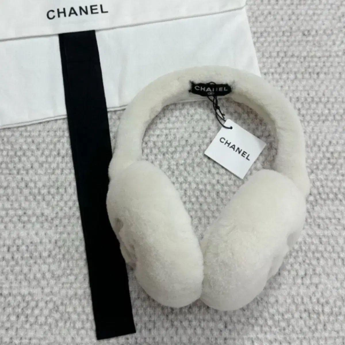 シャネル シアリング イヤーマフ - メルカリ