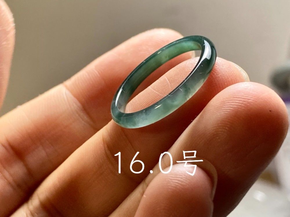 L15-154 細身 氷種 16.0号 青緑 グアテマラ産 A貨 本翡翠 くりぬき