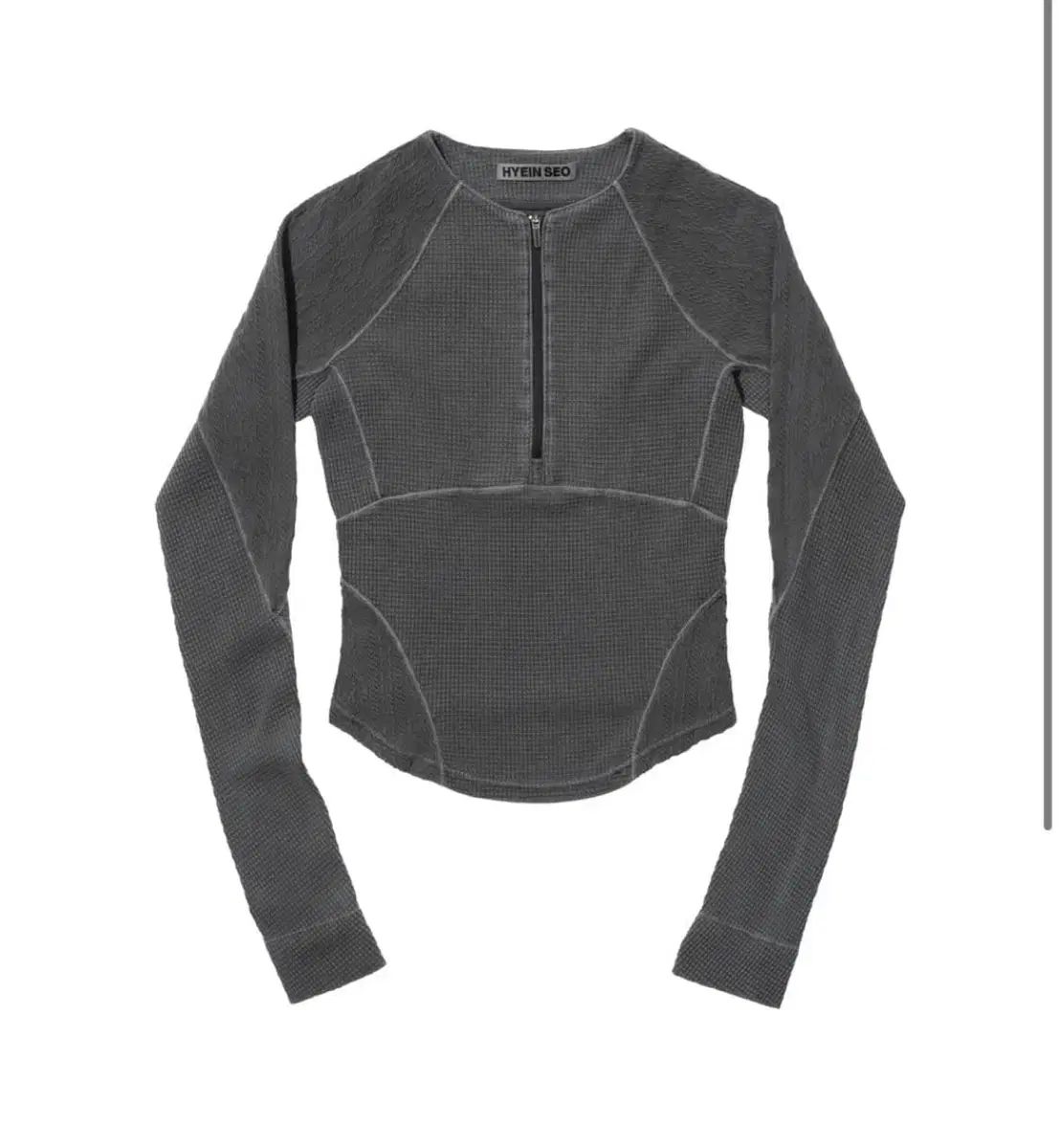 ヘインソ(HYEIN SEO) ハーフ ジップ ラグラン 出品 - メルカリ