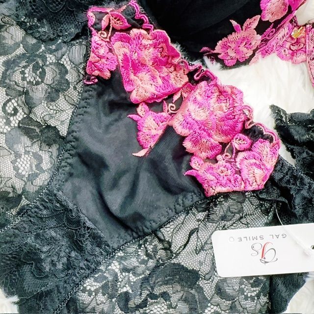 ブラショーツセット 3点セットF65 Tバック高級感 豪華刺繍 花柄刺繍