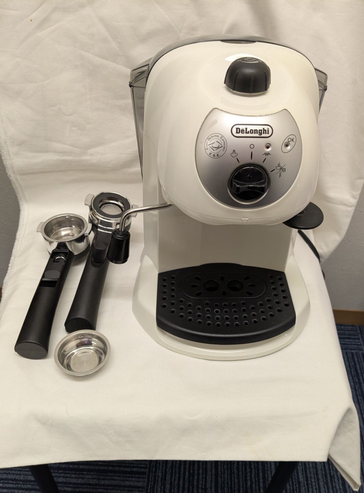 デロンギ　エスプレッソ・カプチーノ　メーカー（中古） デロンギ エスプレッソ・カプチーノメーカー - メルカリ