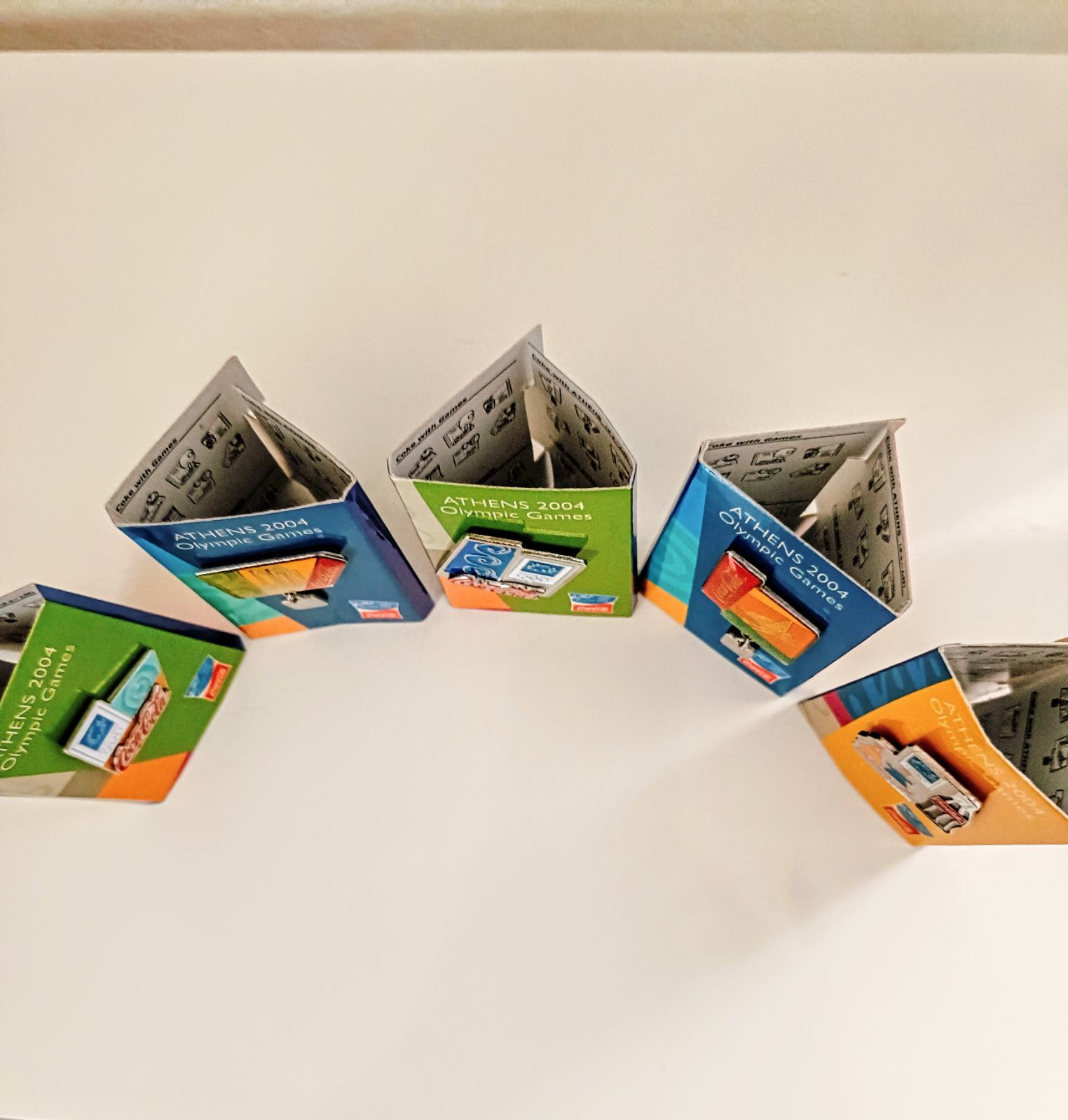 コカ・コーラ　ピンバッジセット(ピンズ)60個 コカ・コーラ ピンバッジセット(ピンズ)60個 Yahoo!オークション