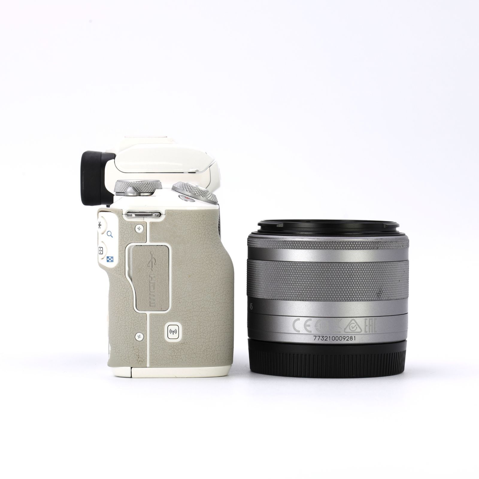 Canon（キヤノン） EOS Kiss M EF-M15-45 IS STM レンズキット