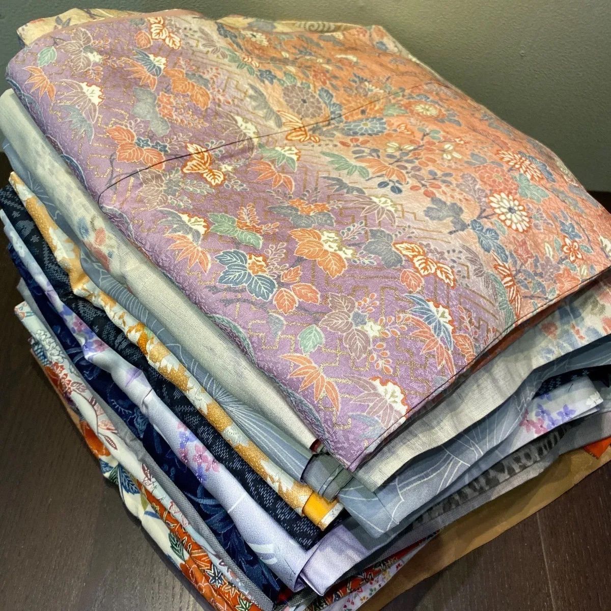 まとめ売り】正絹着物15枚 リメイク素材 ハンドメイド向け - メルカリ