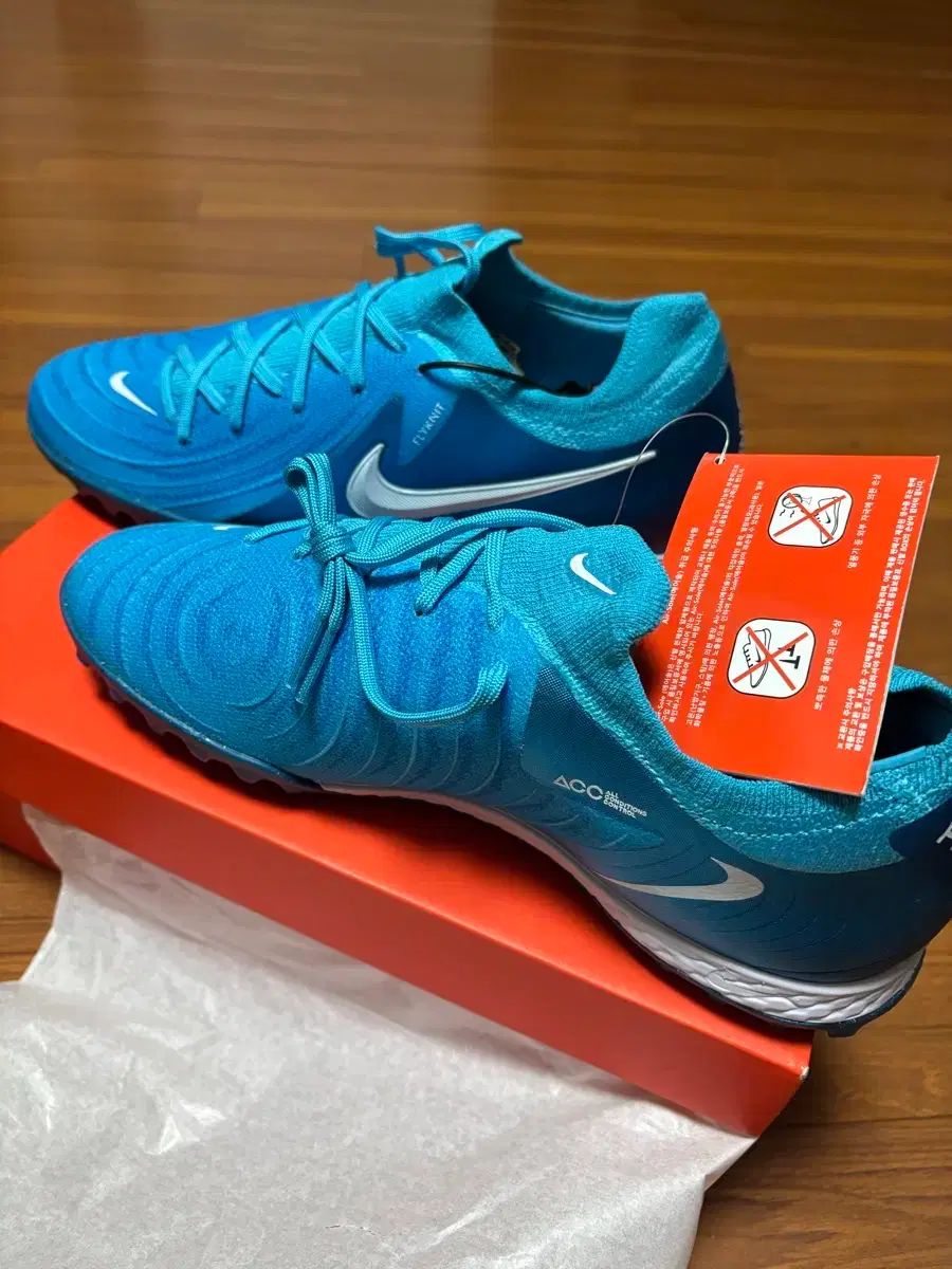 ナイキ ファントムGX2 PRO TF 出品