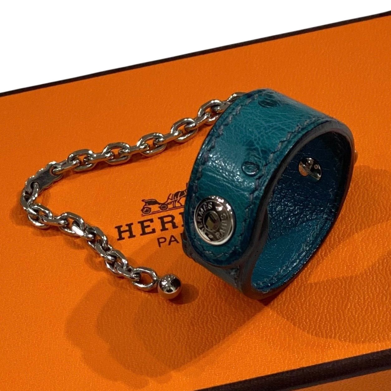 エルメス グローブホルダー オーストリッチレザー セリエボタン キーホルダー ブルー HERMES AC0137