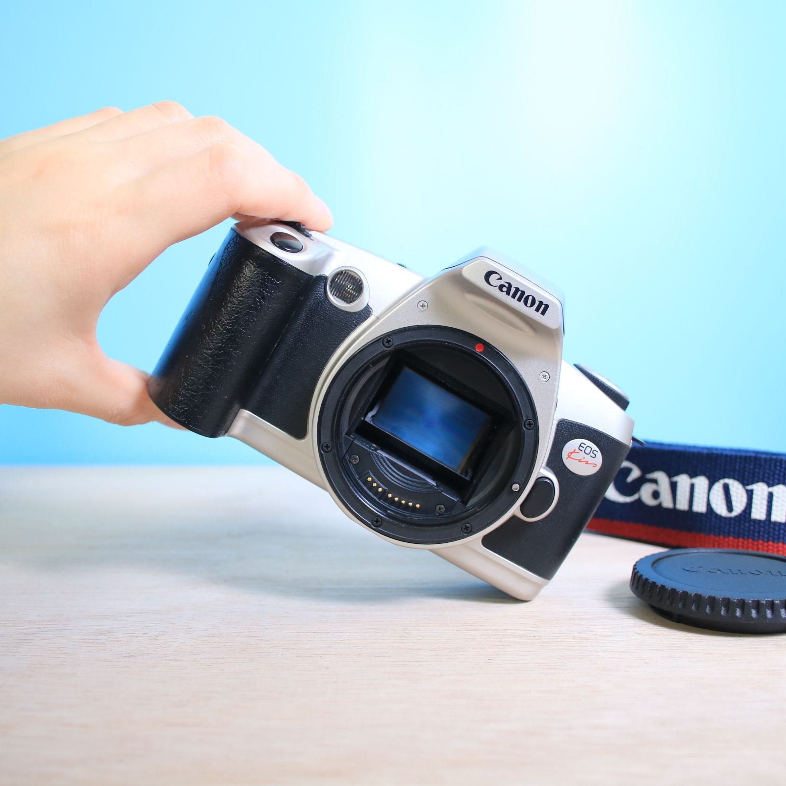 完動品❁美品 Canon EOS Kiss 初代 キャノン フィルムカメラ 一眼レフ