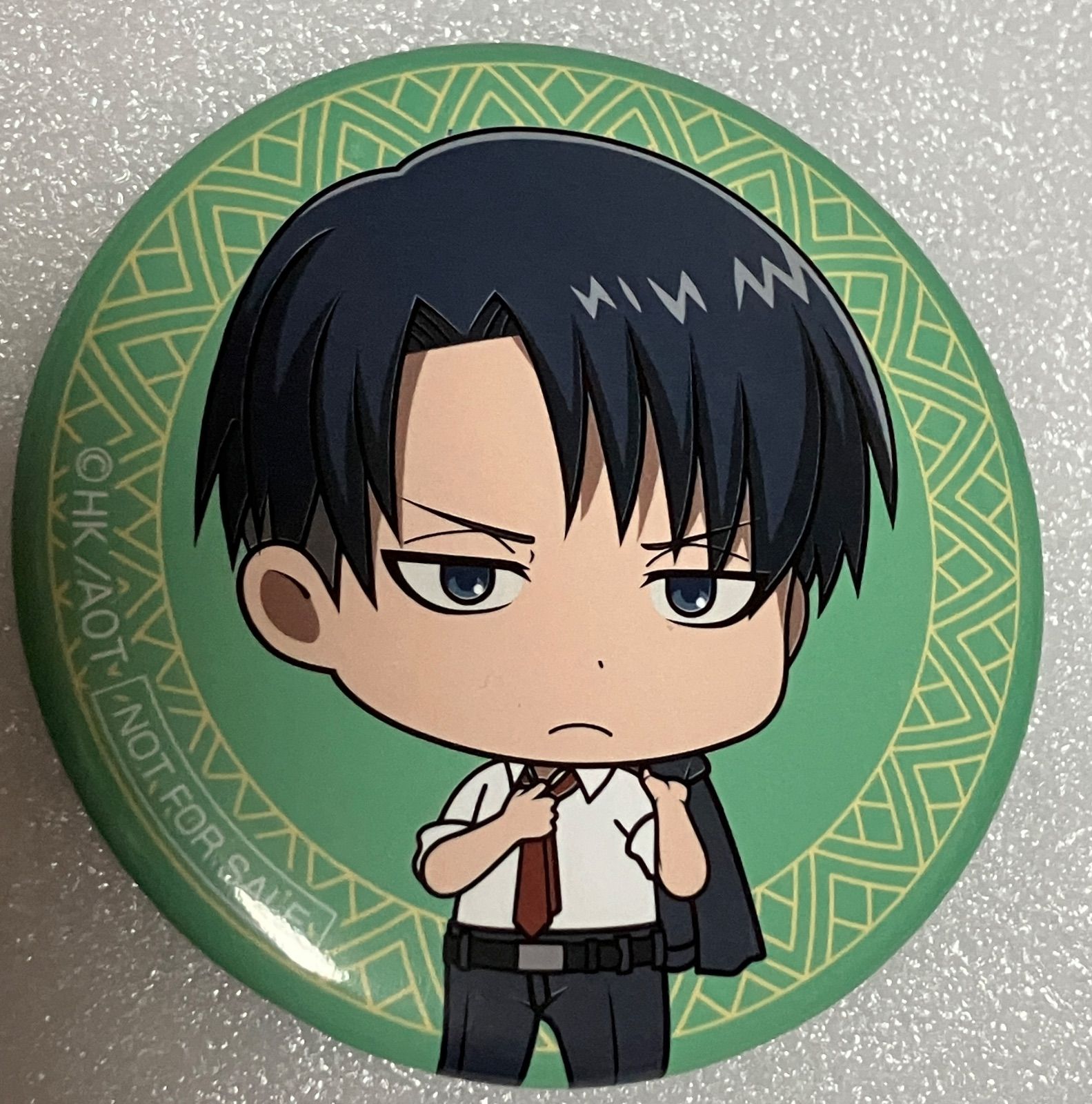 e➕進撃の巨人➕ リヴァイ・アッカーマン スーツ 缶バッジ - メルカリ