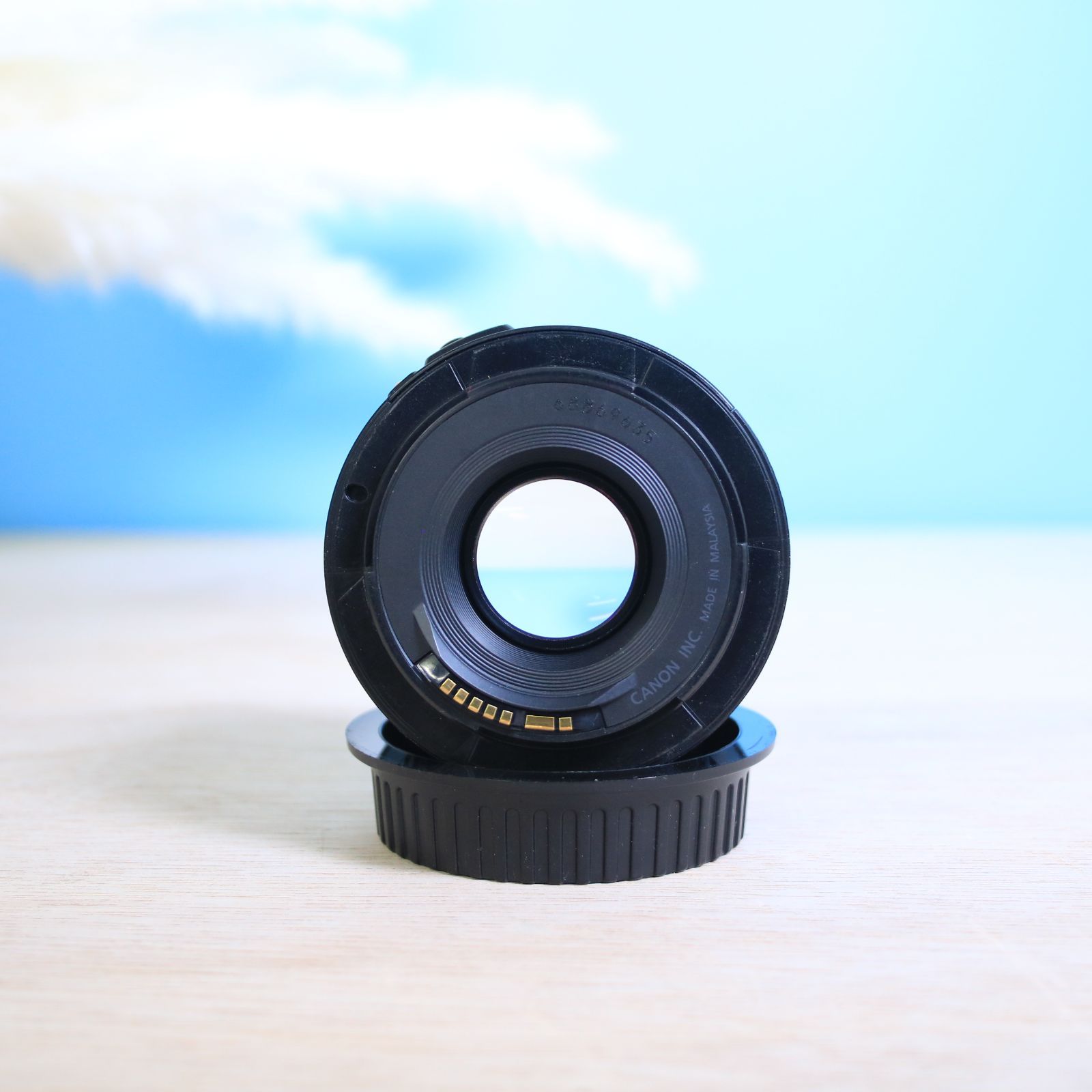 ❁ほぼ新品❁神レンズ❁ Canon EF 50mm 1.8 ll EFレンズ 単焦点レンズ