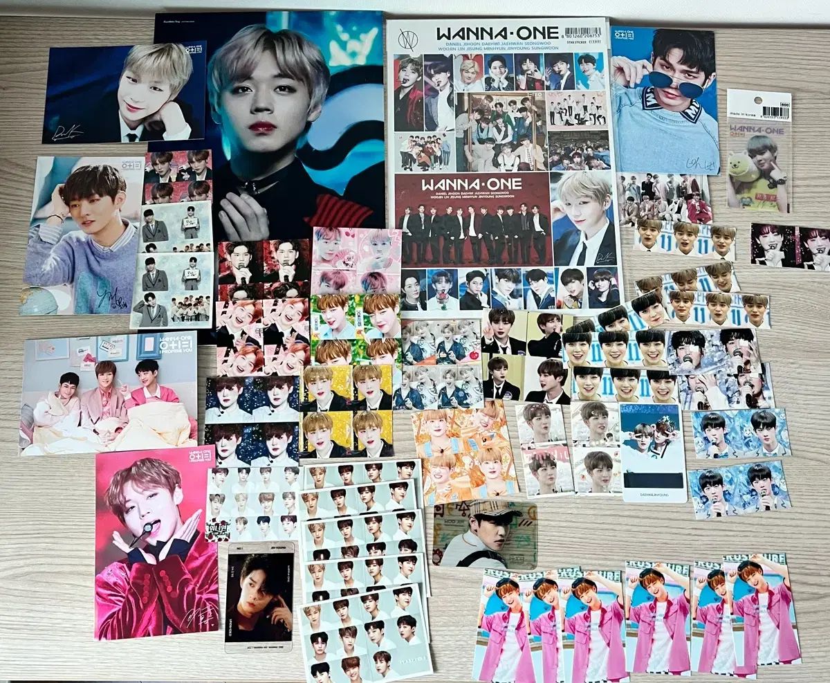 Wanna One アルバム・ポスター・グッズ大量セット Wanna One（ワナワン） グッズ まとめ 出品 - メルカリ