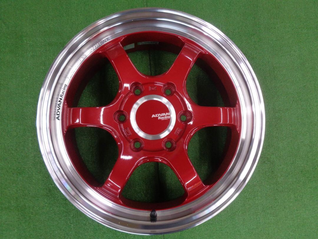 ヨコハマ アドバンレーシング RG-D2 6.5J-17 6H139.7 +38 17インチ