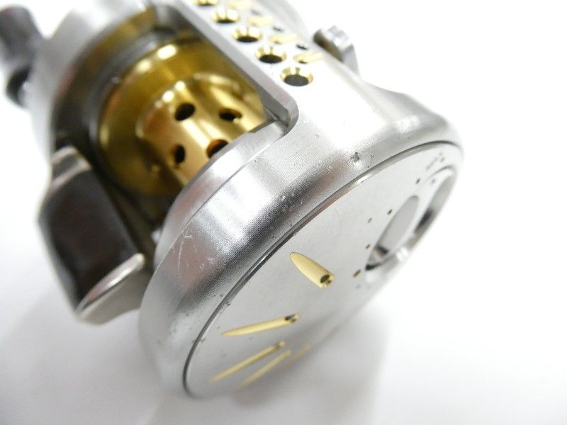 シマノ 04カルカッタコンクエスト 101DC (01-8112150022) - メルカリ