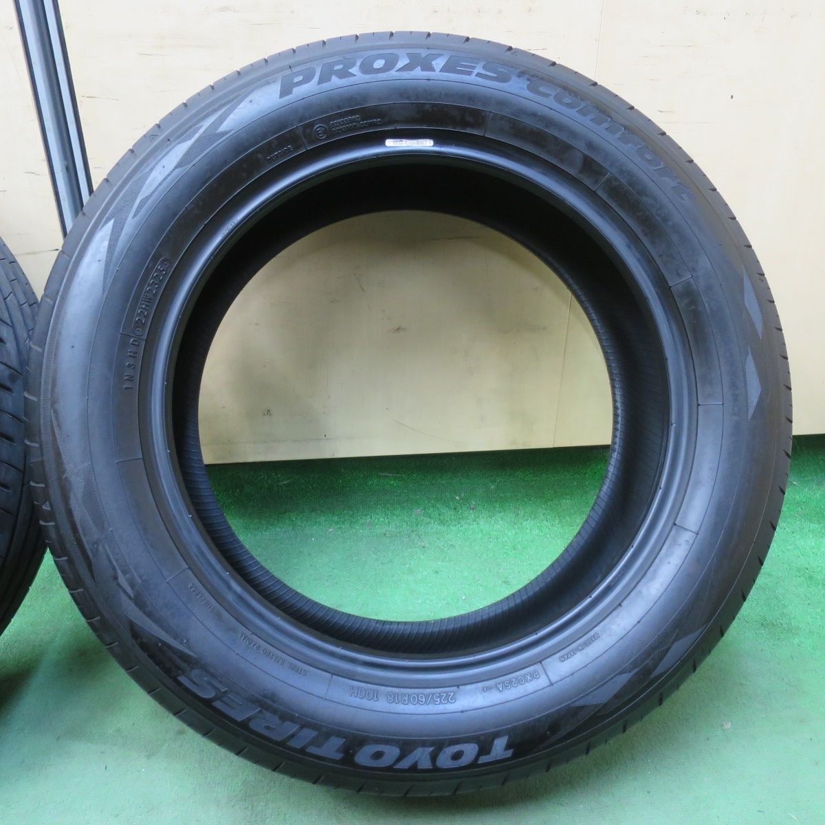 バリ溝 225/65R17 TOYO スタッドレスタイヤ 4本 北海道札幌発 