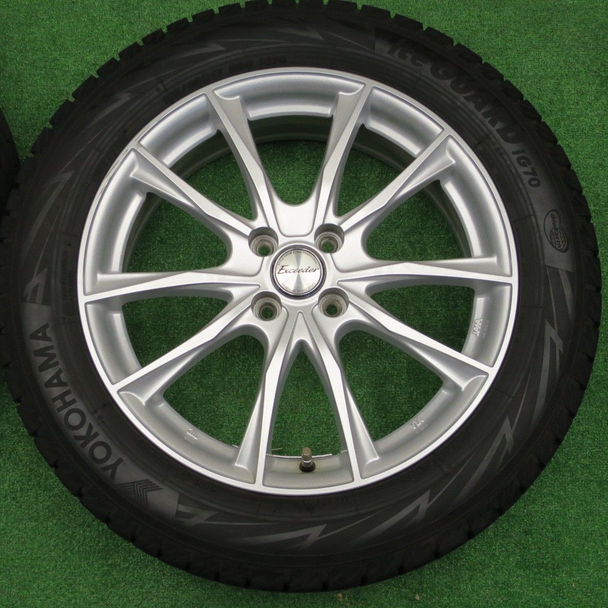 バリ溝！24年！キレイ！9.5分以上★30 アルファード 等225/60R17 バリ溝！21年！9.5分☆スタッドレス 195/60R17 ヨコハマ アイスガード