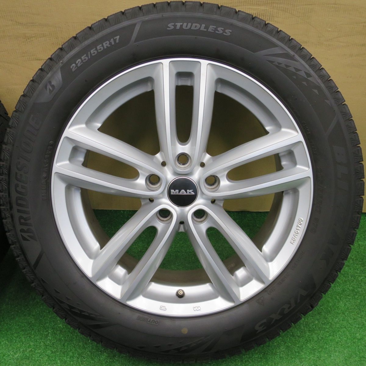 バリ溝！21年！9分☆BMW MINI 等 MAK OXFORD 225/55R17 スタッドレス