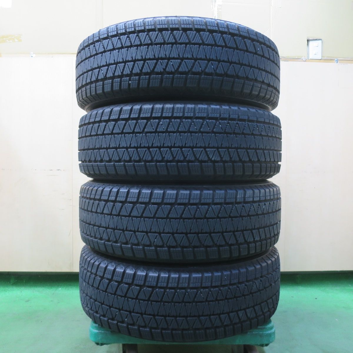 バリ溝！22年！9.5分☆スタッドレス 225/65R17 ブリヂストン