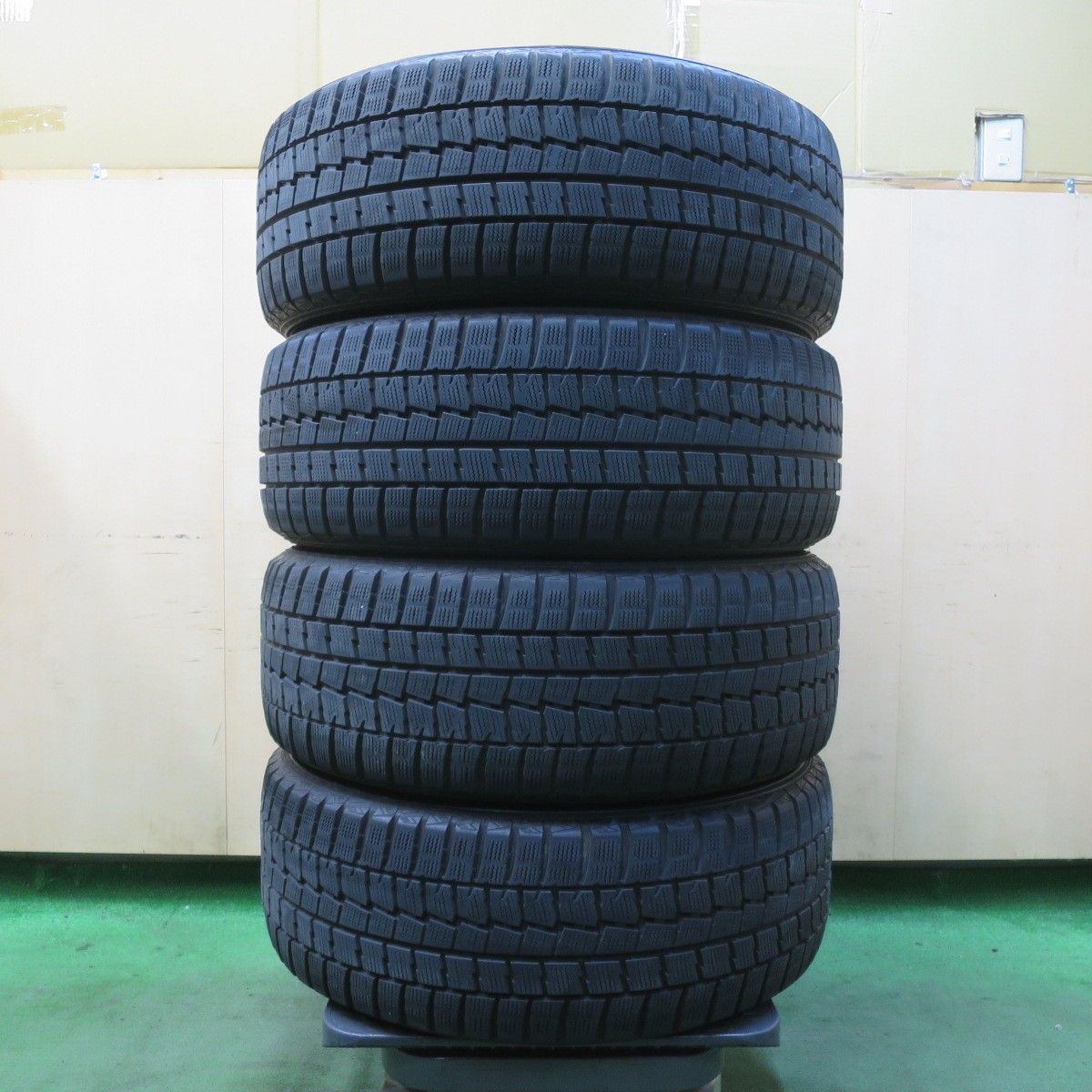 4本価格☆スタッドレス 235/50R18 ダンロップ ウインターマックス WM01 