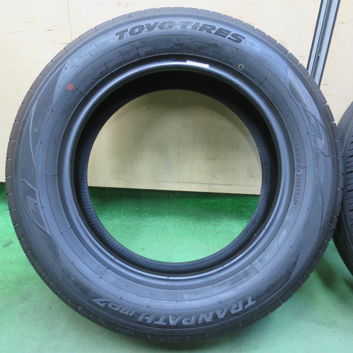 バリ溝！25年！8.5分☆205/65R16 トーヨー トランパス MP7 タイヤ 16