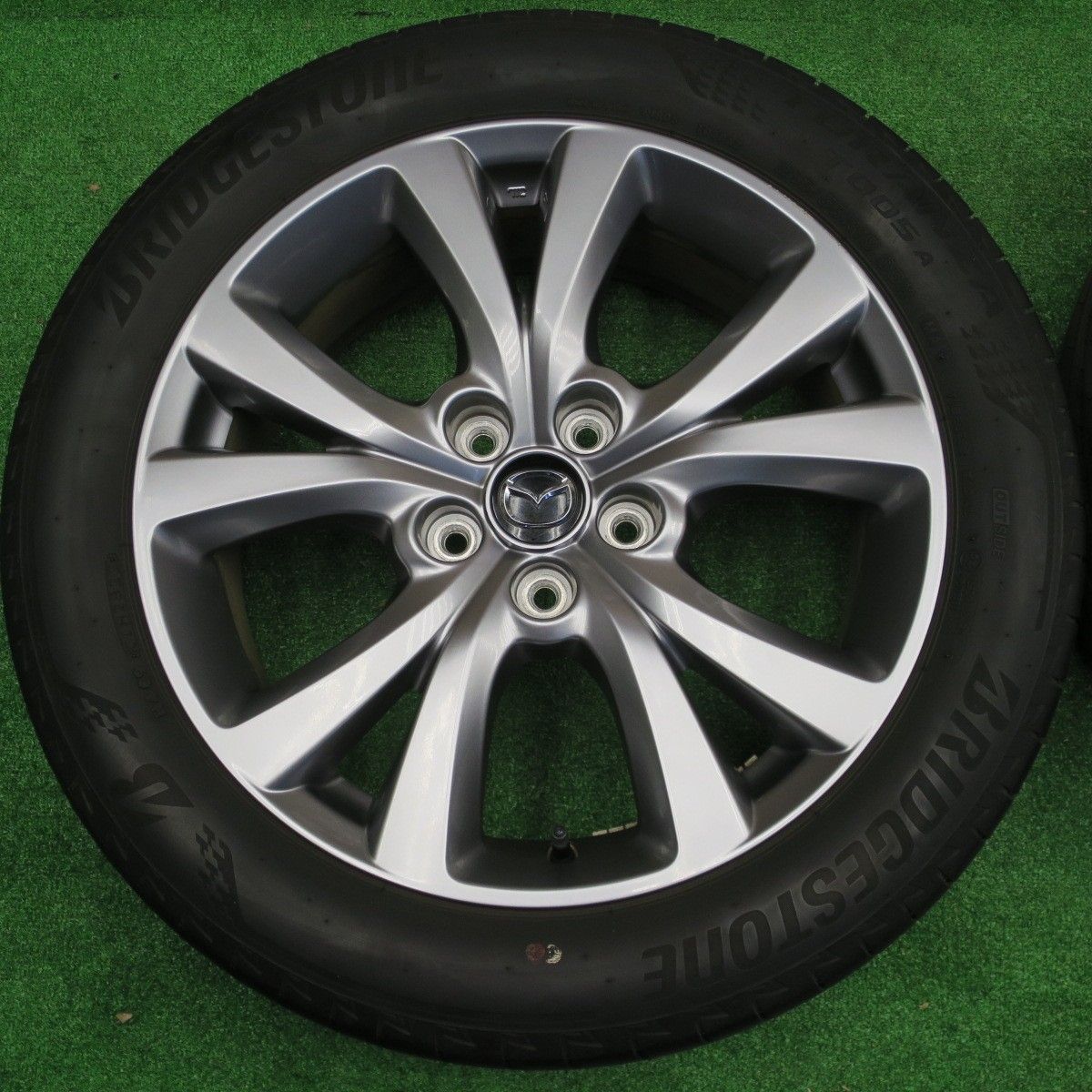 バリ溝！22年！9分☆マツダ CX-30 純正 215/55R18 ブリヂストン