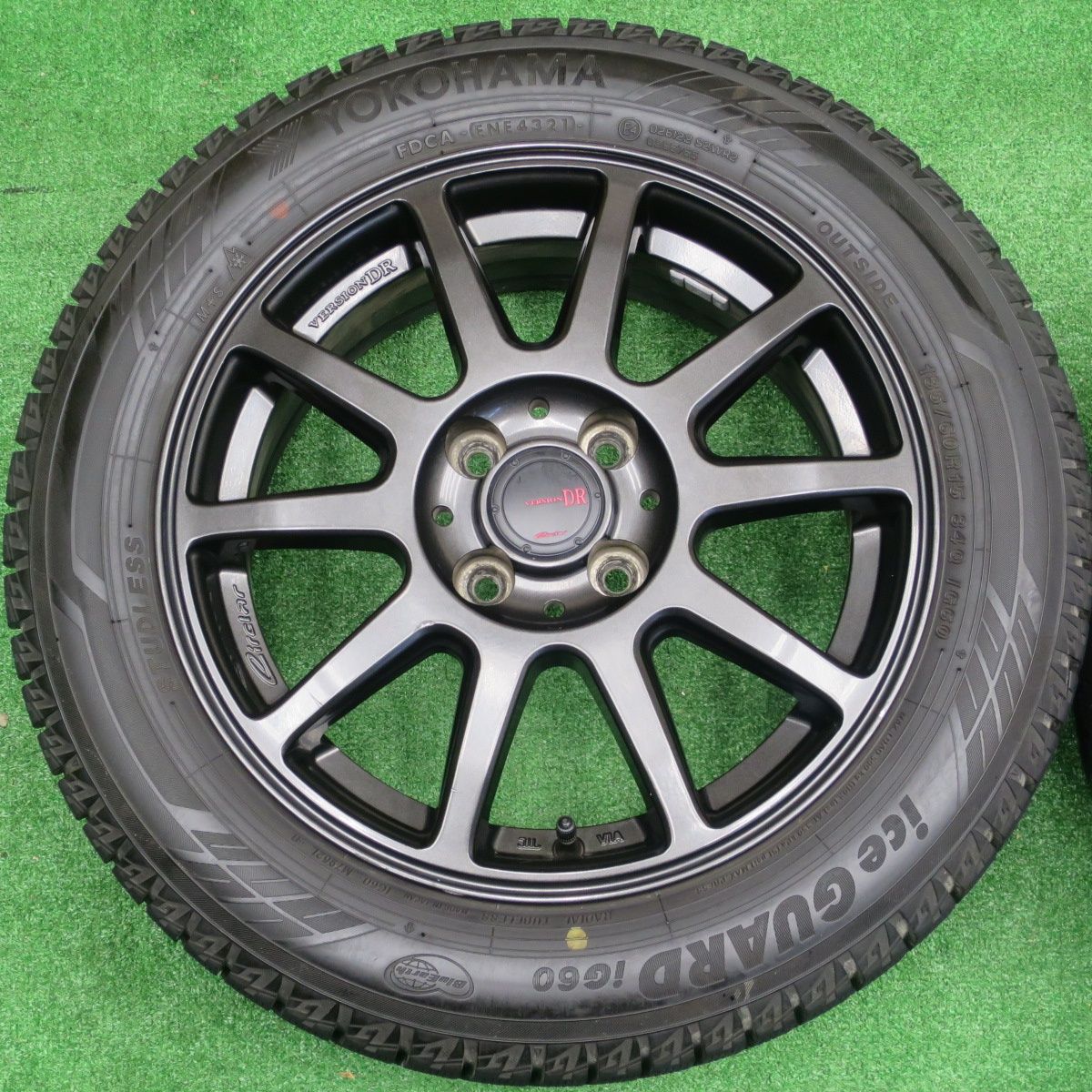 バリ溝！21年！9.5分☆スタッドレス 185/60R15 ヨコハマ アイスガード