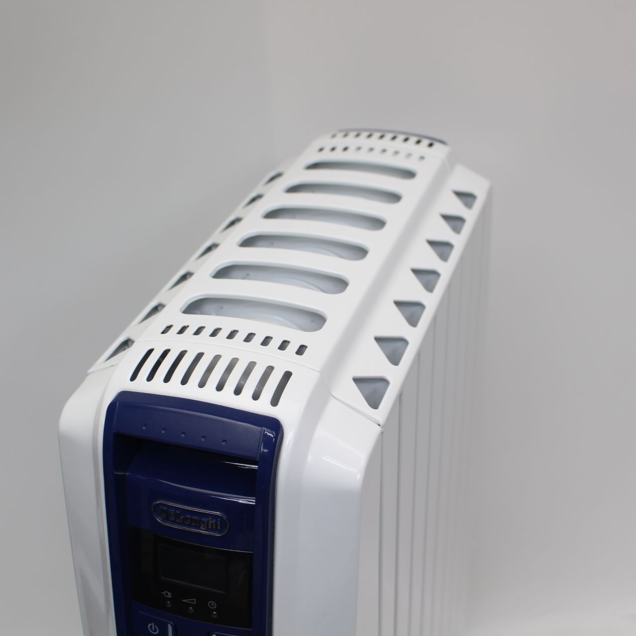 デロンギ ドラゴンデジタル スマート オイルヒーター QSD0712 未使用品 Amazon | デロンギ (DeLonghi) ドラゴンデジタルスマート オイル