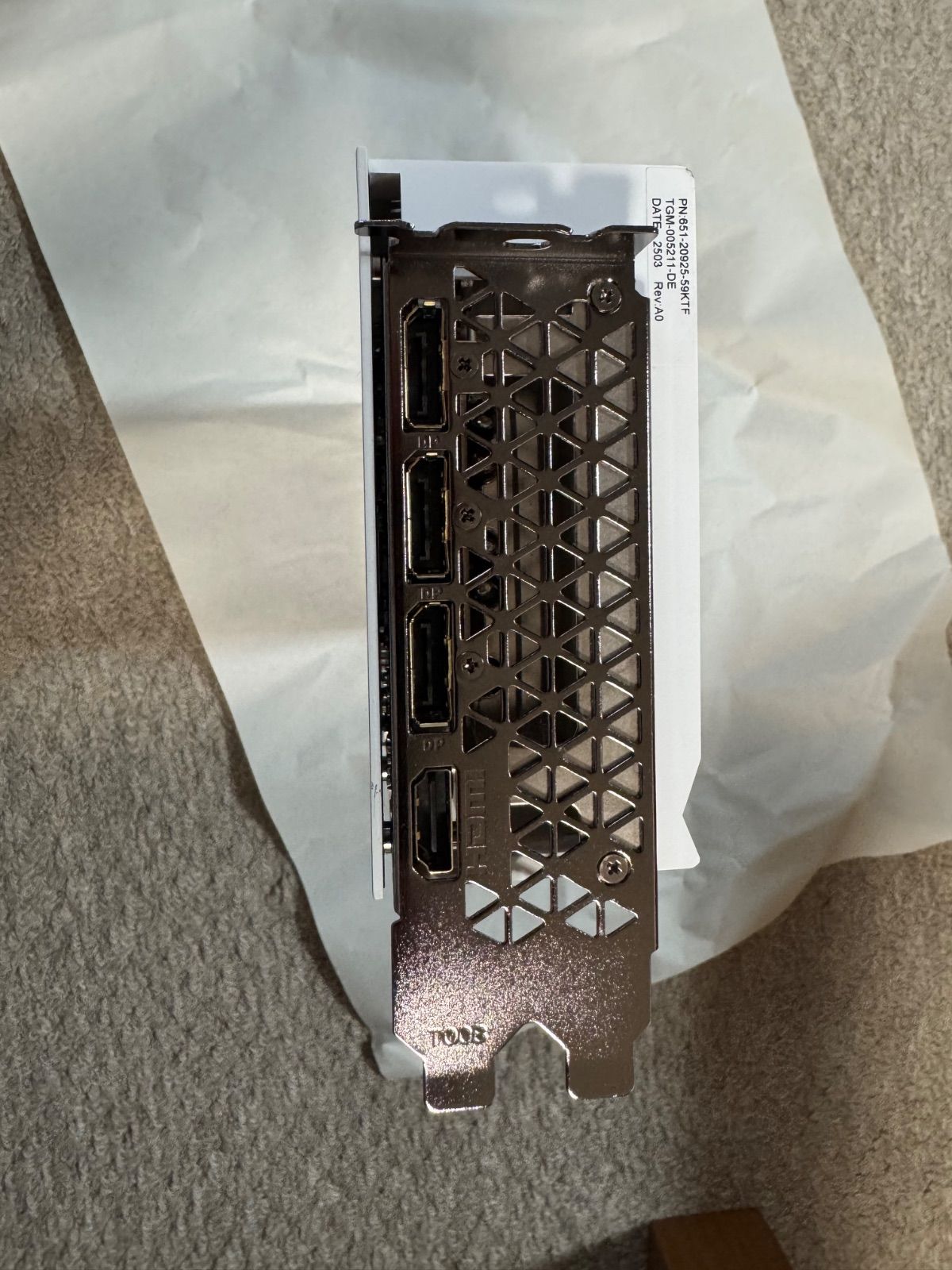 INNO3D GeForce RTX 5080 グラフィックボード 白 WHITE - メルカリ
