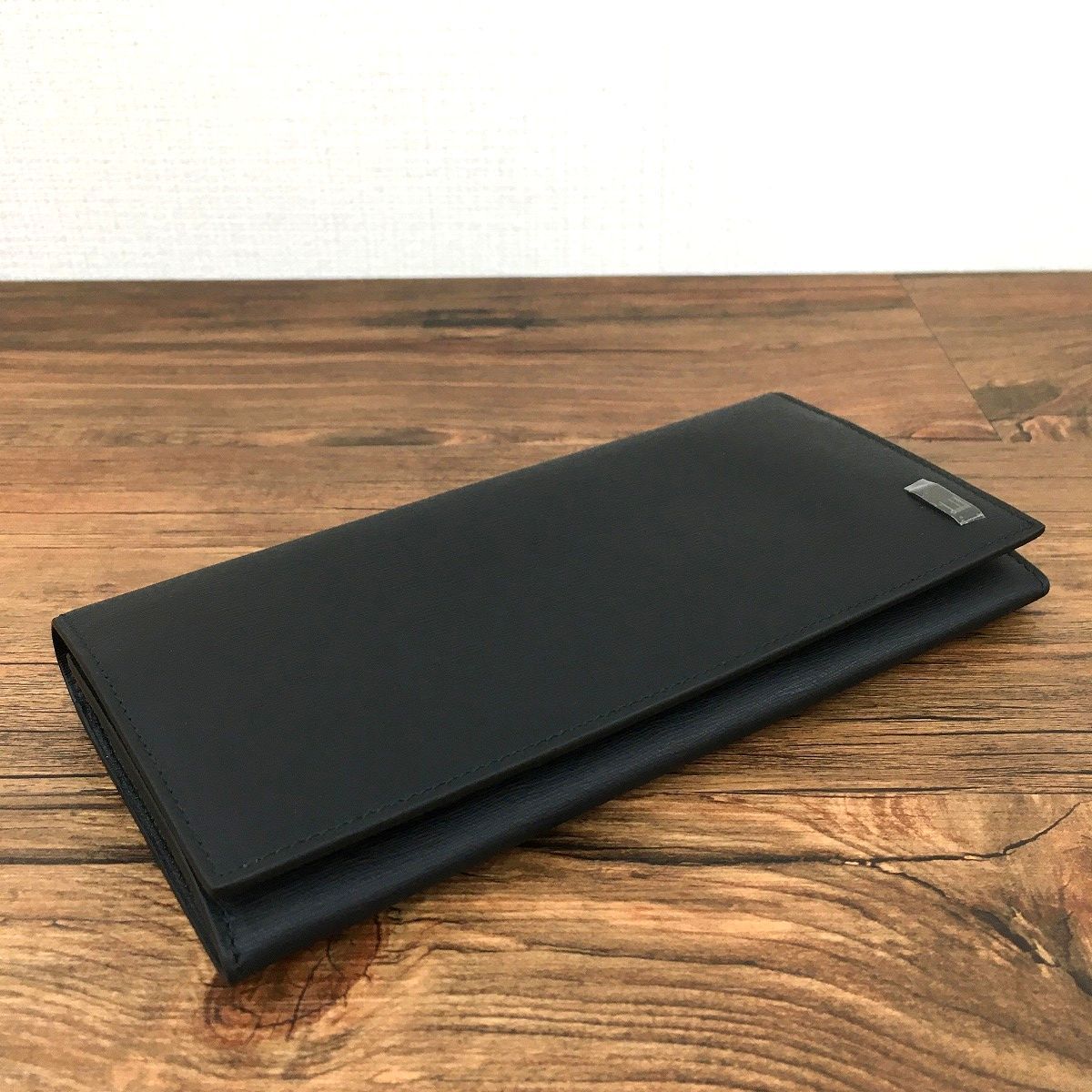 296 送料込み！ 未使用品 dunhill 長財布 ブラック レザー 箱付き