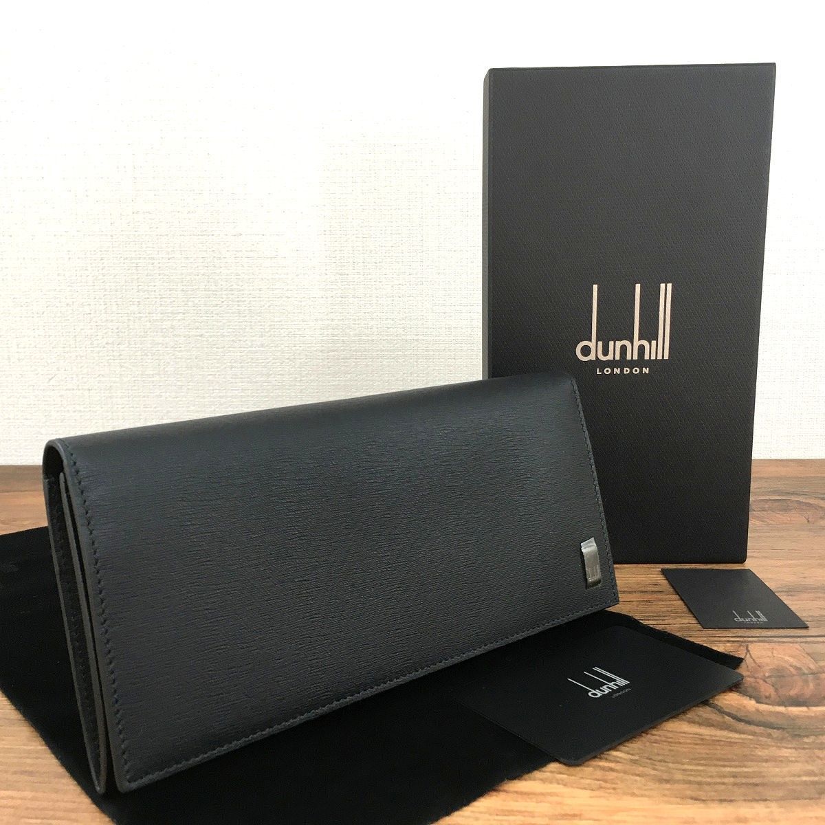 ダンヒル　長財布　新品未使用　箱付き 296 送料込み！ 未使用品 dunhill 長財布 ブラック レザー 箱付き