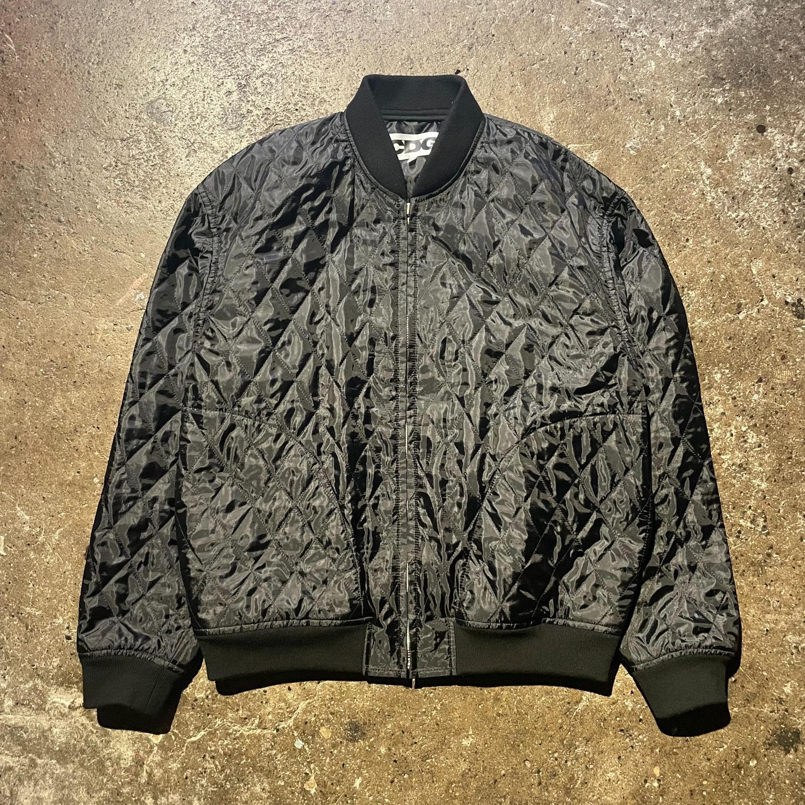 CDG AD2023 バックプリント キルティング スタッフブルゾン シー 
