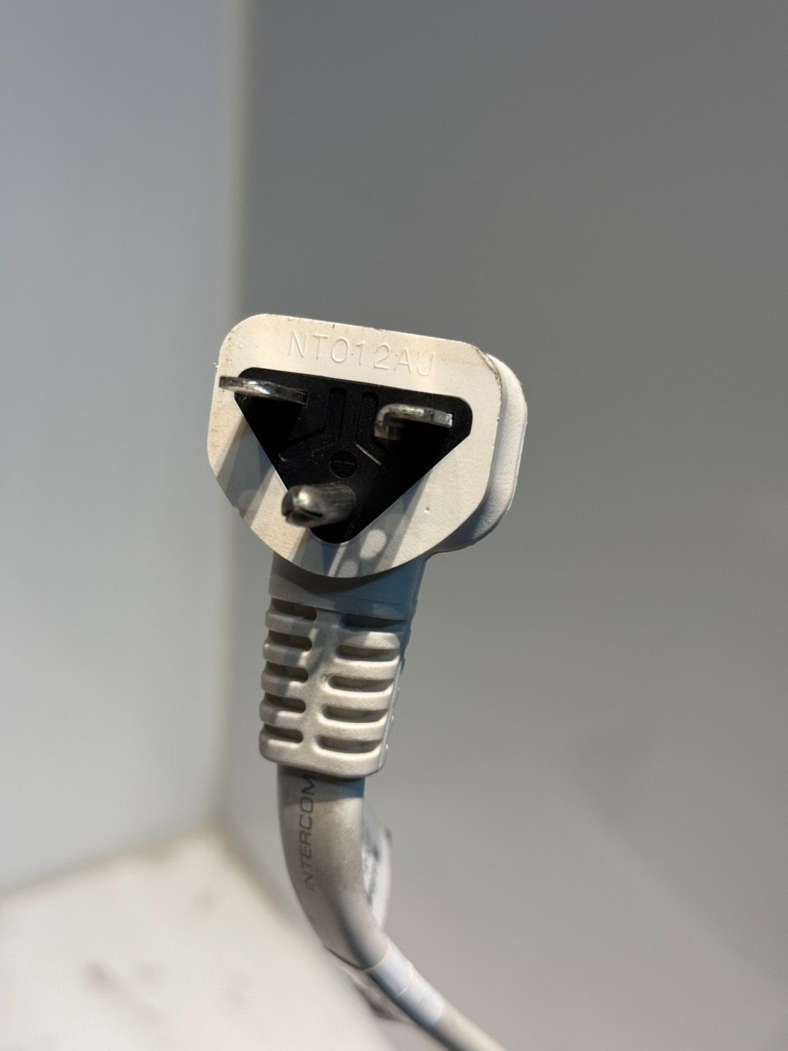 300 TOSHIBA 2022年製エアコン 16～18畳用 整備済み