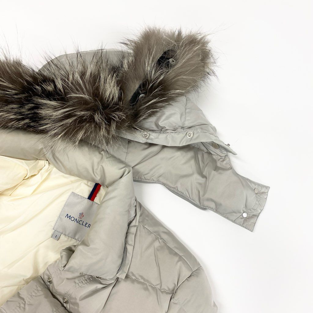 33l24 MONCLER モンクレール シルバーフォックスファー ショートダウン 