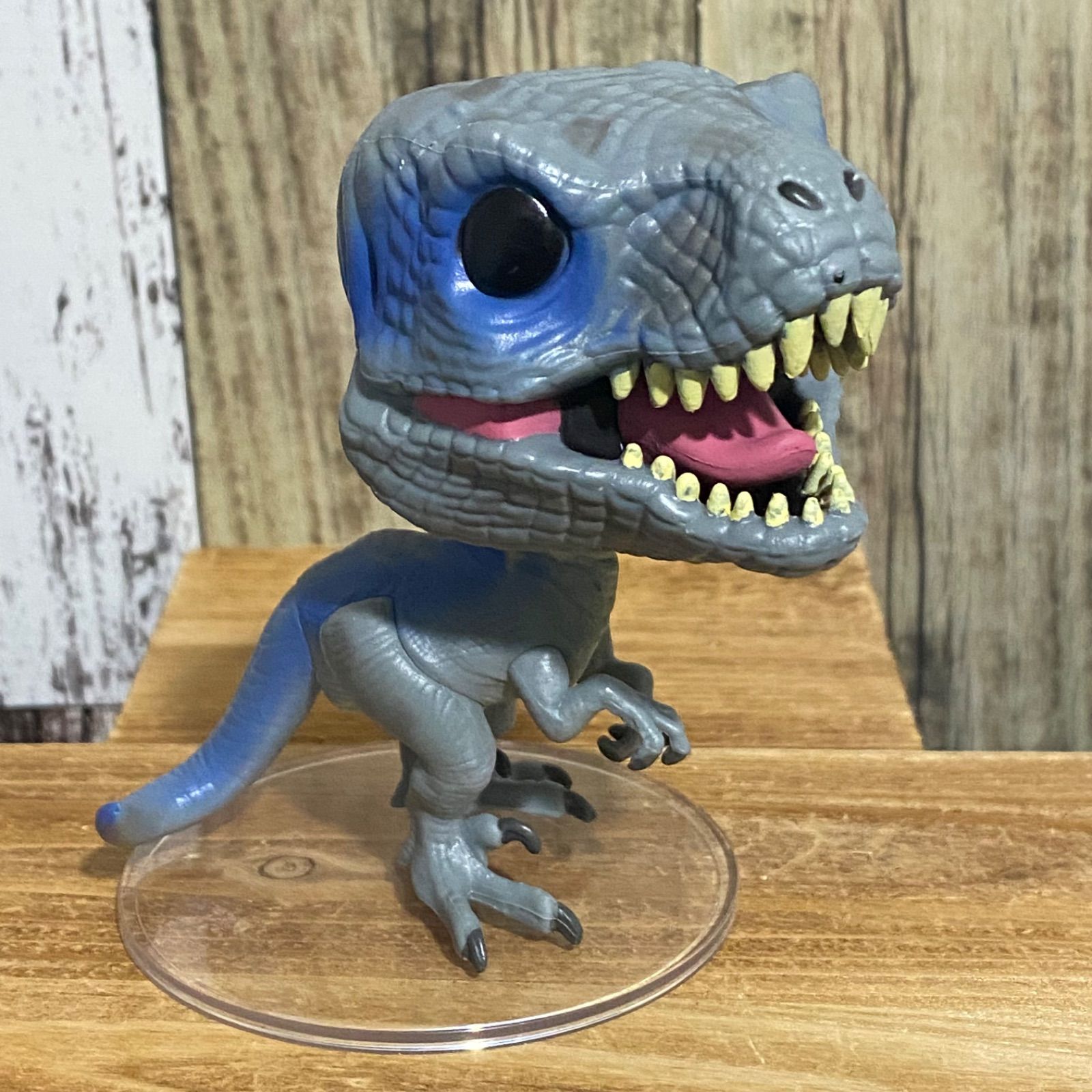 No586 FunkoPOP ブルー ジュラシックワールド 専用クリアケース付き Amazon.co.jp: Funko Pop! ムービー: ビニールフィギュア ジュラシック