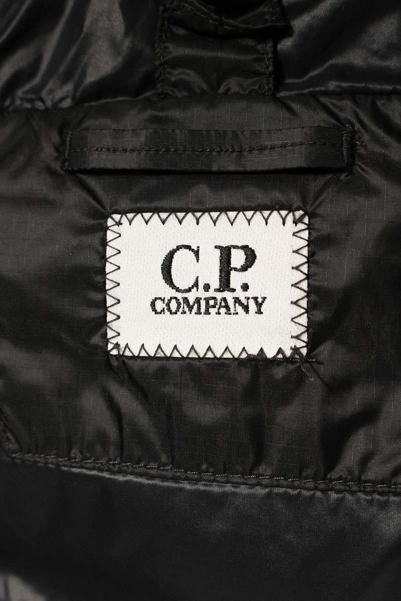 シーピーカンパニー サイズ:50 ゴーグルディテールパデッドダウンベスト 中古 BS99 シーピーカンパニー ゴーグルディテールパデッドダウンベスト メンズ