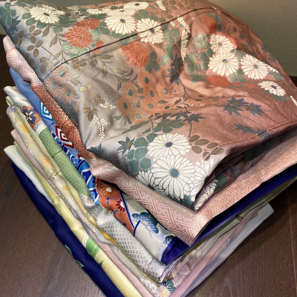 まとめ売り】正絹訪問着14枚 リメイク素材 ハンドメイド向け - メルカリ