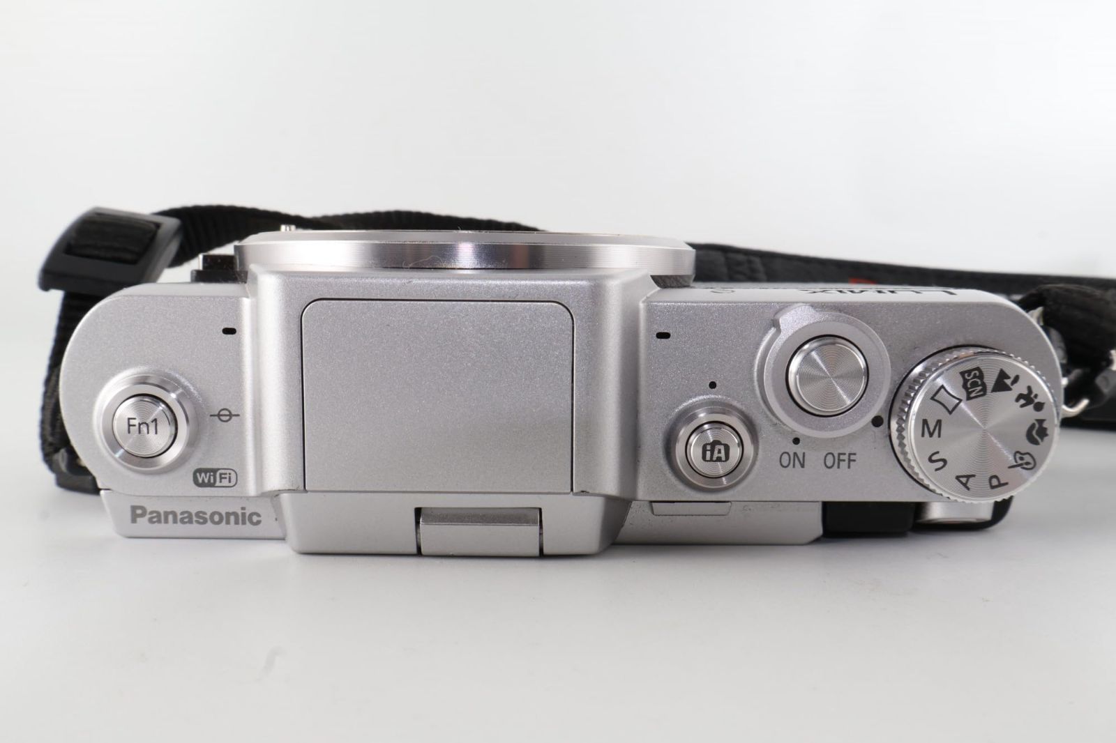 Panasonic ミラーレス一眼カメラ DMC-GF7 ボディ単体 パナソニック