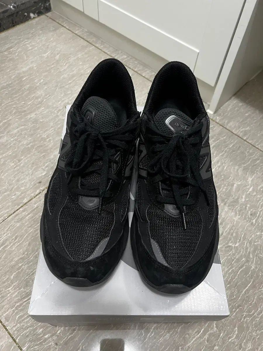 ニューバランス 990 v6 トリプル ブラック 285 - メルカリ