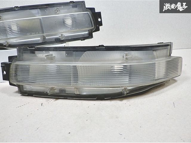 日産 フェアレディZ z33 後期型 純正 コーナーランプ バックランプ 左右 日産 フェアレディZ z33 後期型 純正 コーナーランプ バックランプ 左右