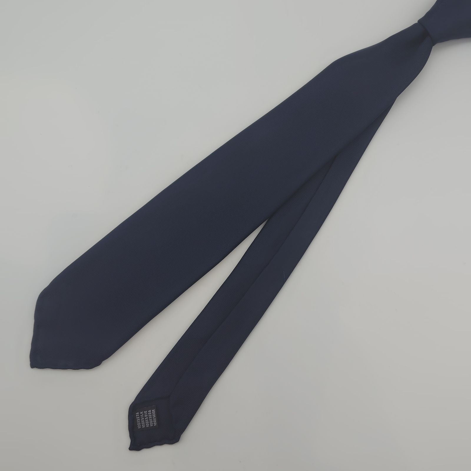美品TIE YOUR TIE ネイビー ネクタイ　ソリッド　セッテピエゲ タイユアタイ】TIE YOUR TIE セッテピエゲネクタイ（ブラック 50oz
