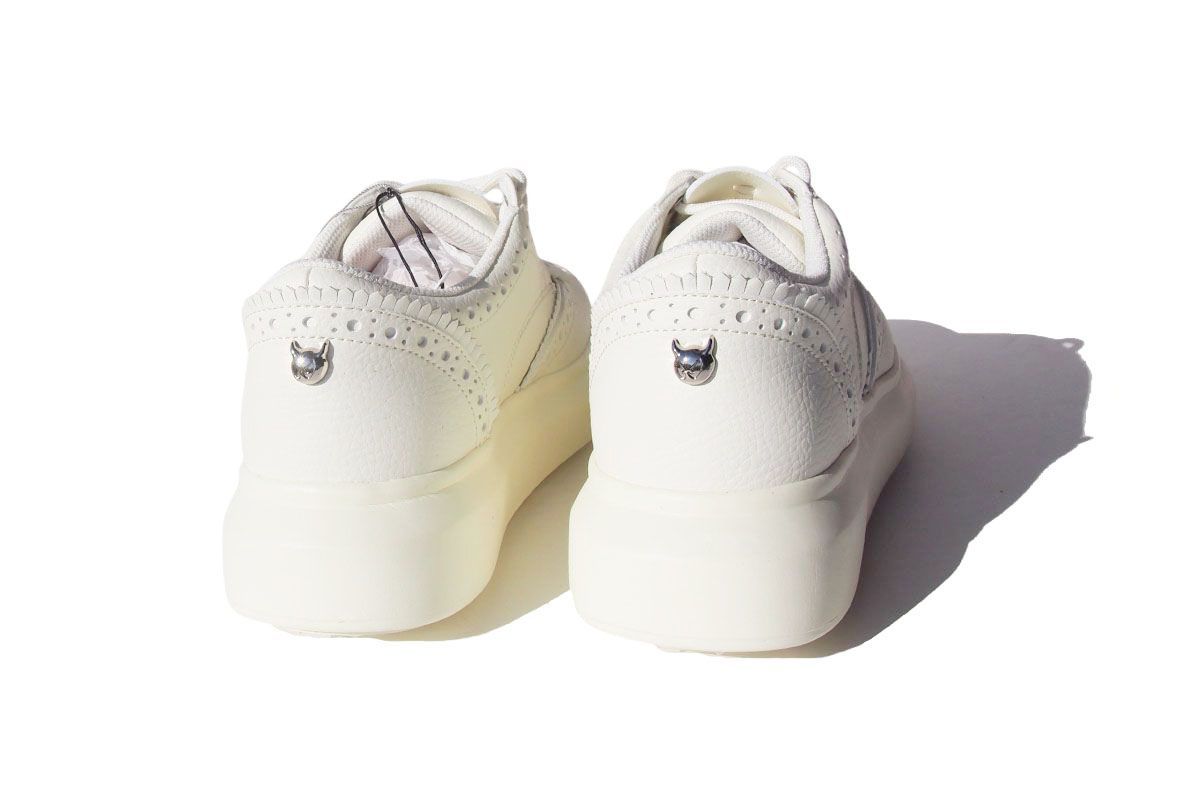 新品未使用 WAAC WOMENS BUTTER ゴルフシューズ WOMEN BUTTER レースゴルフシューズ