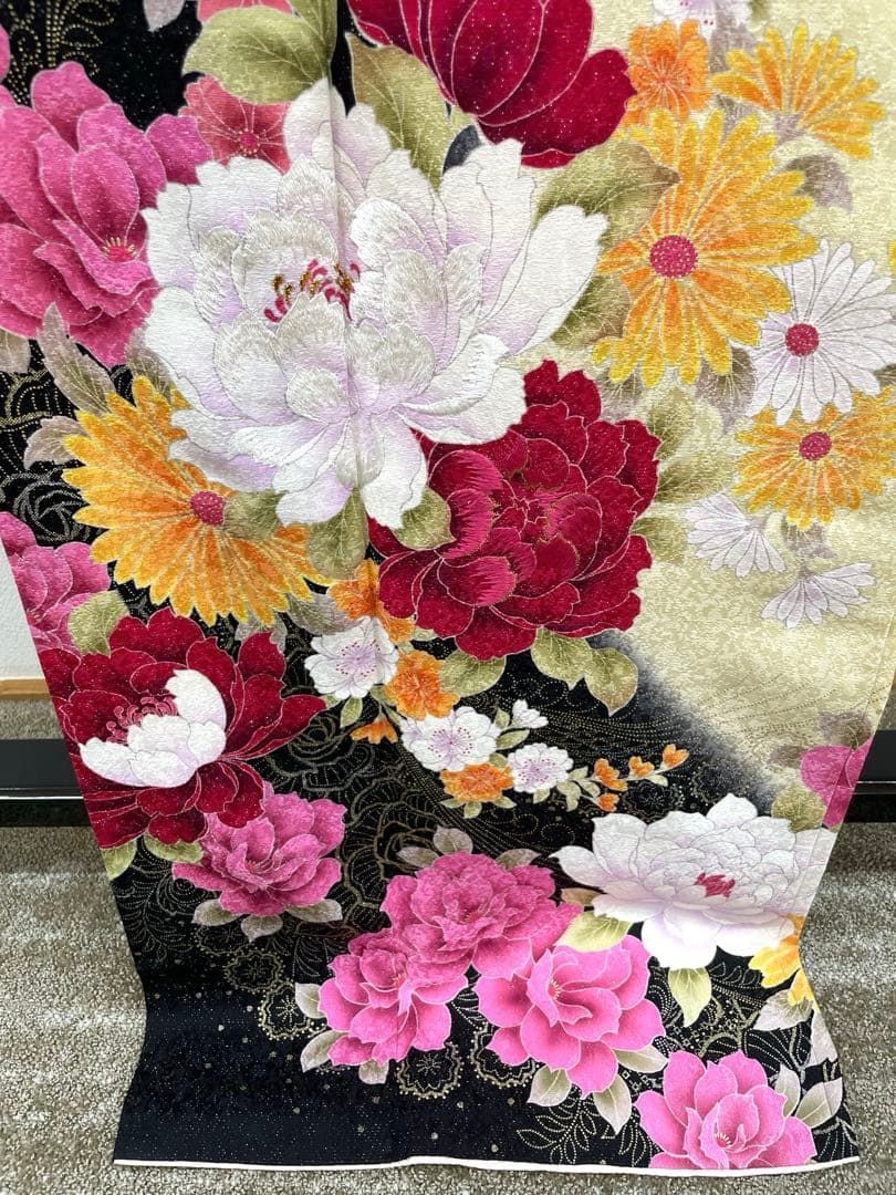 振袖 刺繍 銀彩 ストーン 牡丹 紋意匠 身丈169cm 撥水加工済 振袖 刺繍 銀彩 ストーン 牡丹 紋意匠 身丈169cm 撥水加工済