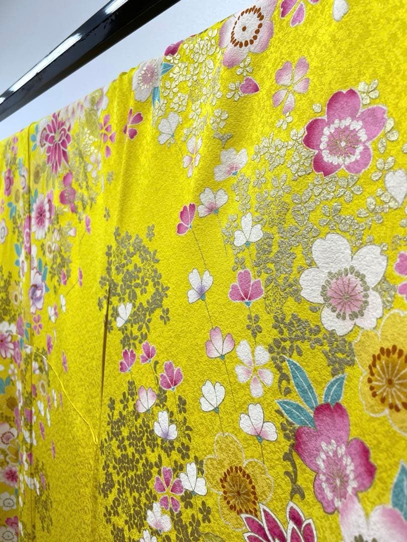 振袖 金彩 金通し 紋意匠 刺繍 身丈169cm MO3247 - メルカリ
