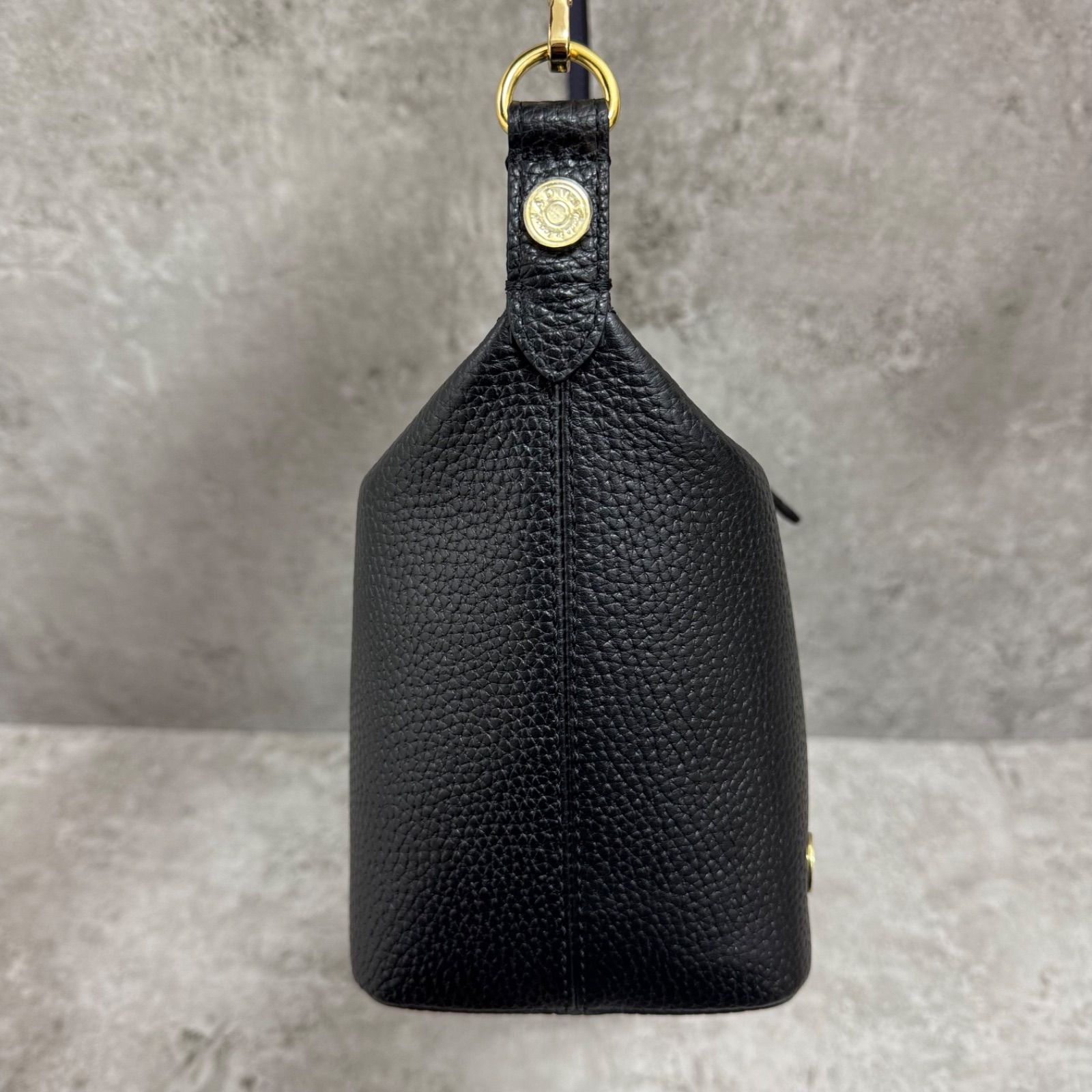 未使用】A.D.M.J. THE BEE スワロフスキー クリスタル レザー クロス