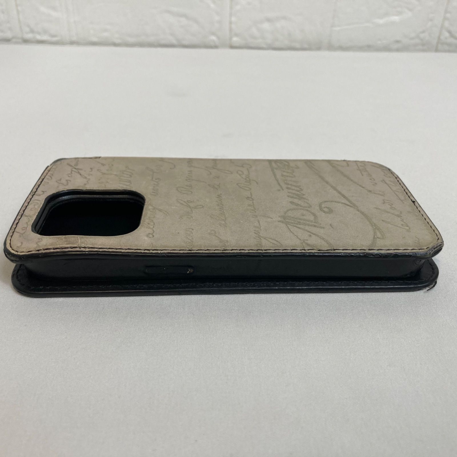 BERLUTI Paris 1895 ベルルッティ iPhone13Pro カリグラフィー 手帳型