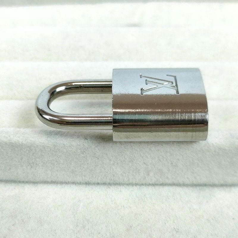 美品 LOUIS VUITTON ルイヴィトン パドロック 南京錠 カデナ 鍵